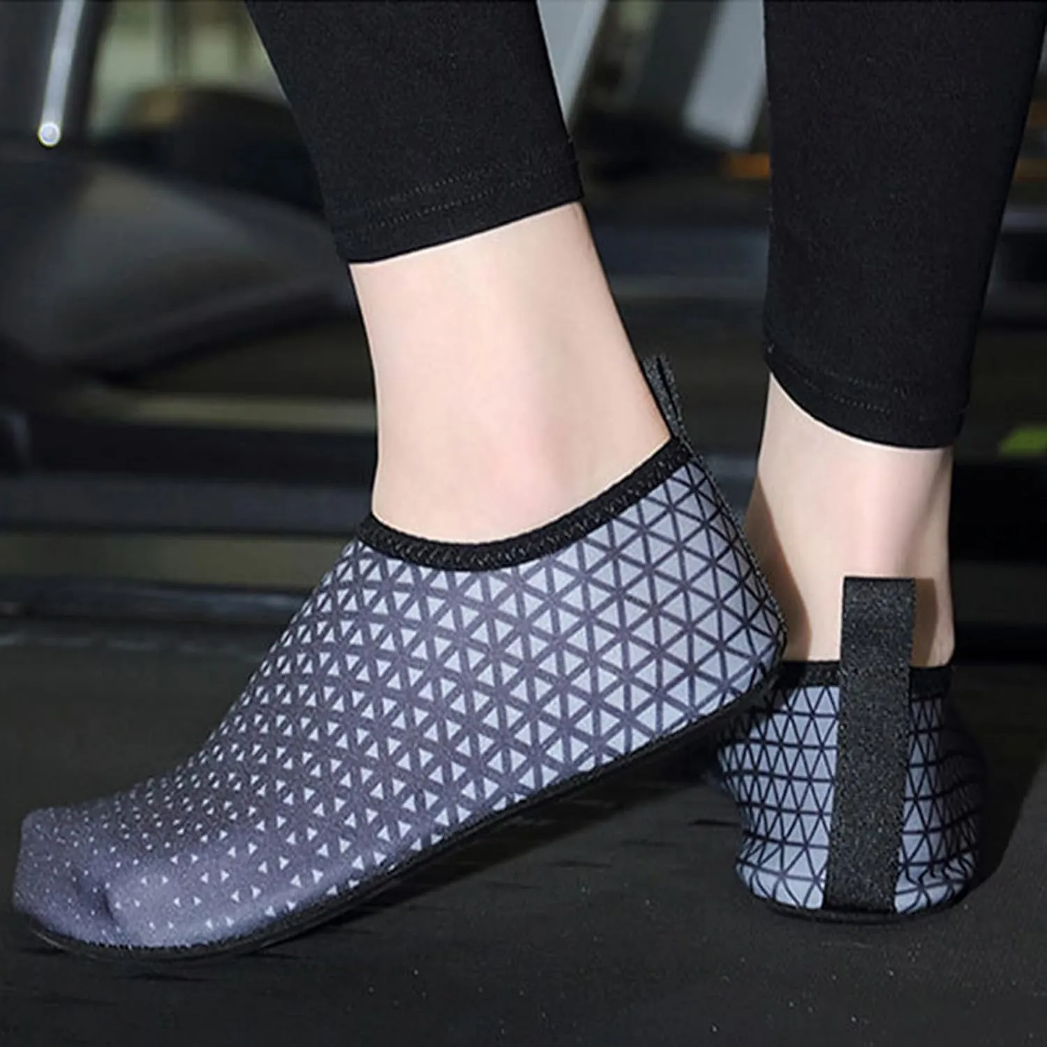 Aqua Shoes Barefoot Quick Dry Water Shoes for Women Men Beach Swim Pool Surf Yoga Hiking Lightweight Non Slip Outdoor Activities
