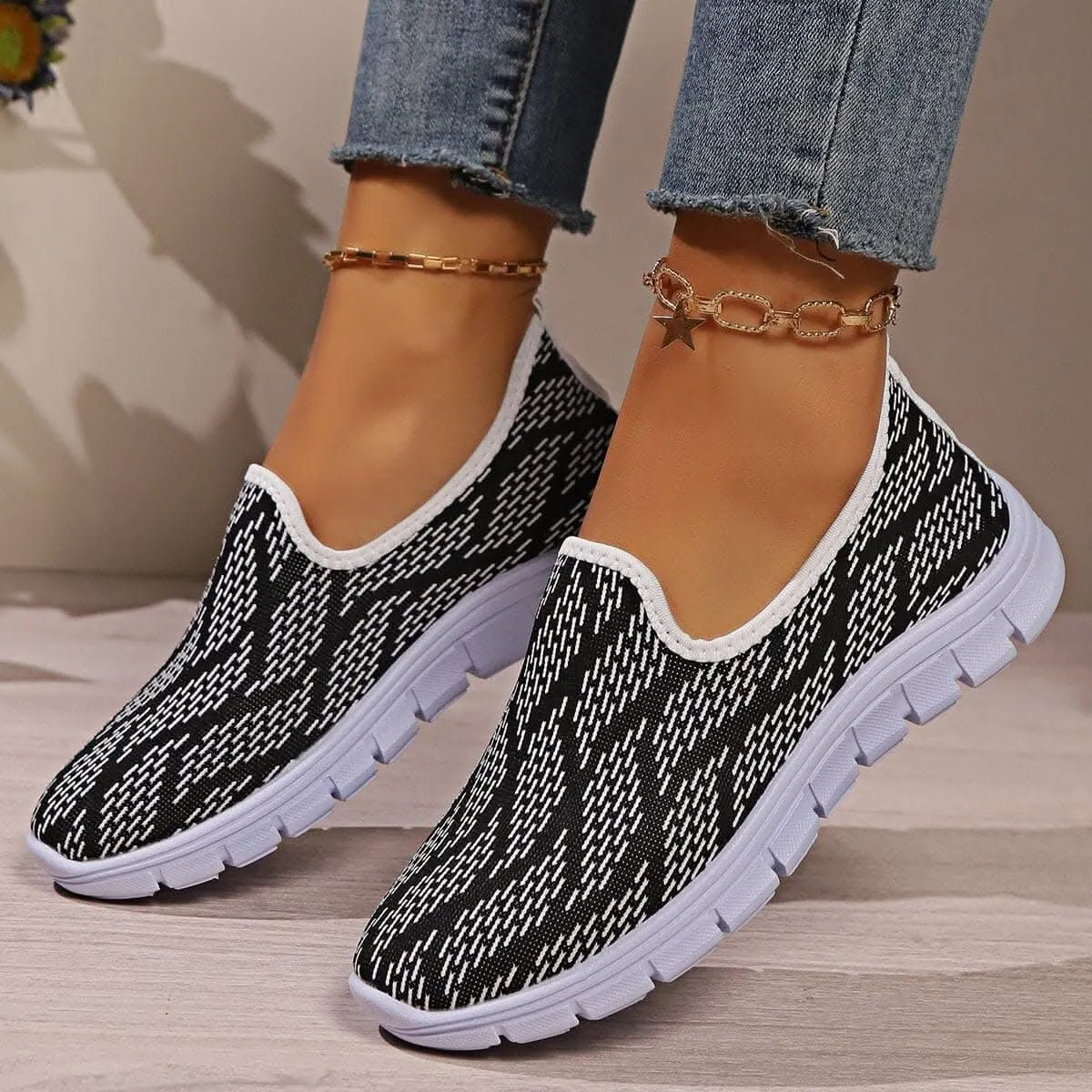 Chic round toe slip-on flats