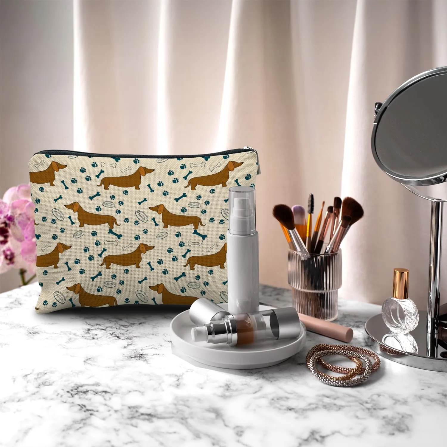 Nogrit Dachshund Gifts for Women Makeup Bag, Dachshund Gifts Cosmetic Bags for Women, Dachshund Gifts for Dachshund Lovers Small Makeup Bag, Dachshund Mom Gifts Small Cosmetic Bag for Purse