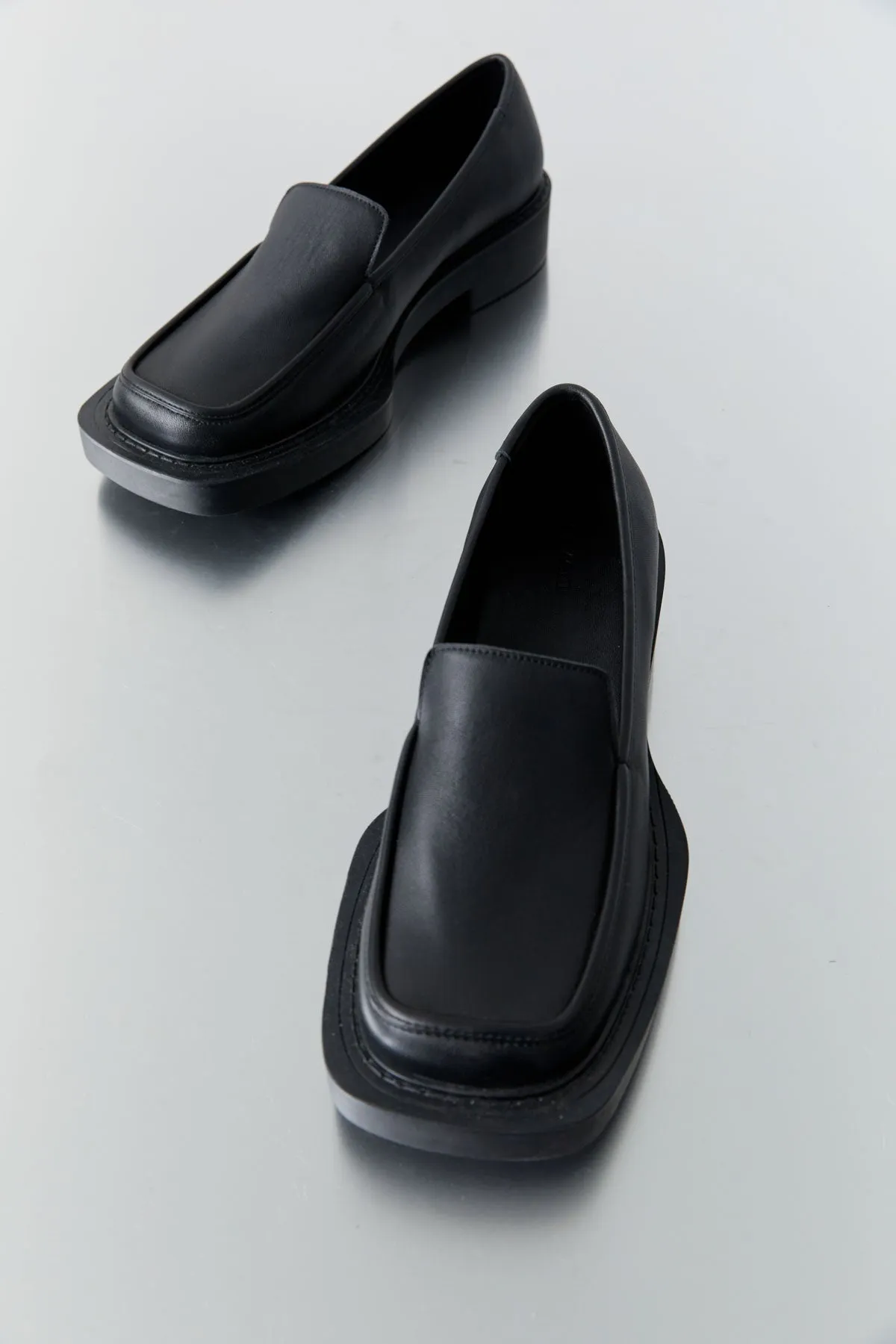 SQUARE LOAFER - BLACK