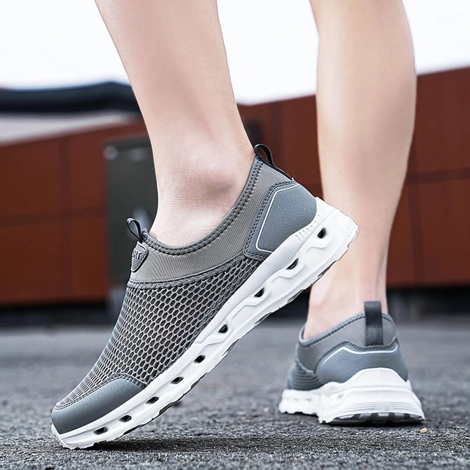 Versatile & Casual Sneaker Couple Sports Shoes Spring and Summer New Pattern Fashion Simple Mesh Breathable Comfortable