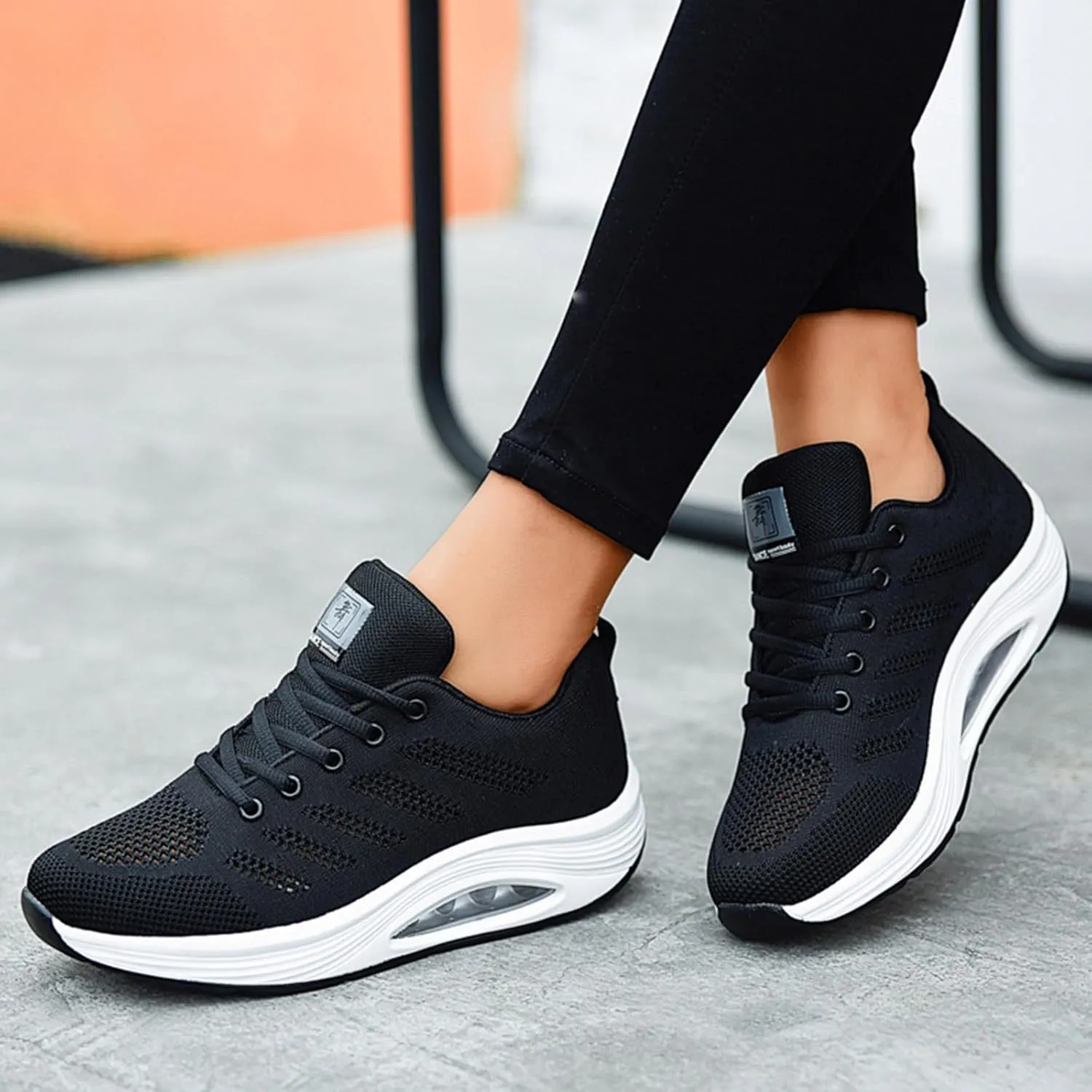 Women's Slip on Walking Shoes Non Slip Lightweight Casual Breathable Tennis Shoes Outdoor Casual Fitness Shoe